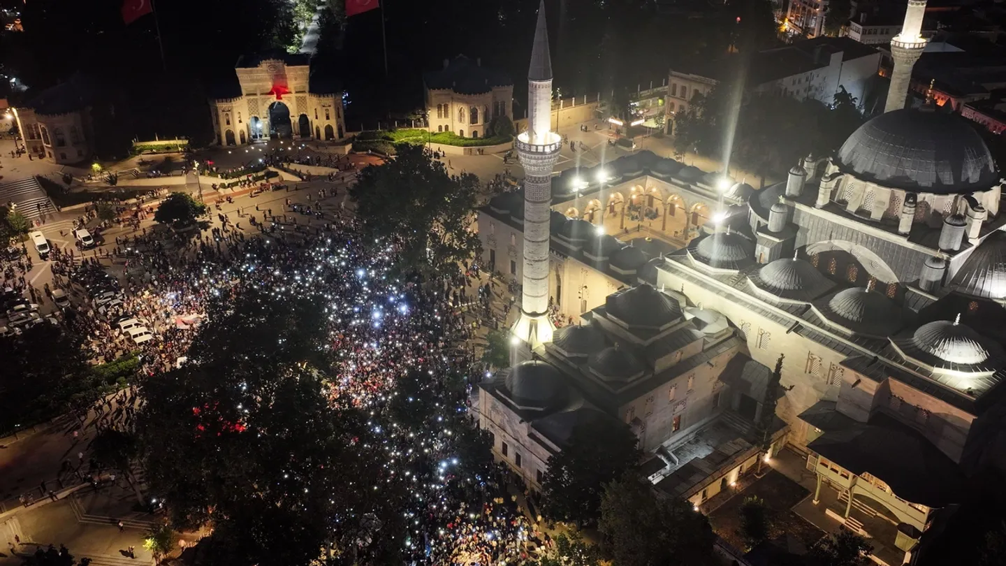 В Стамбуле прошел многотысячный митинг в поддержку Газы