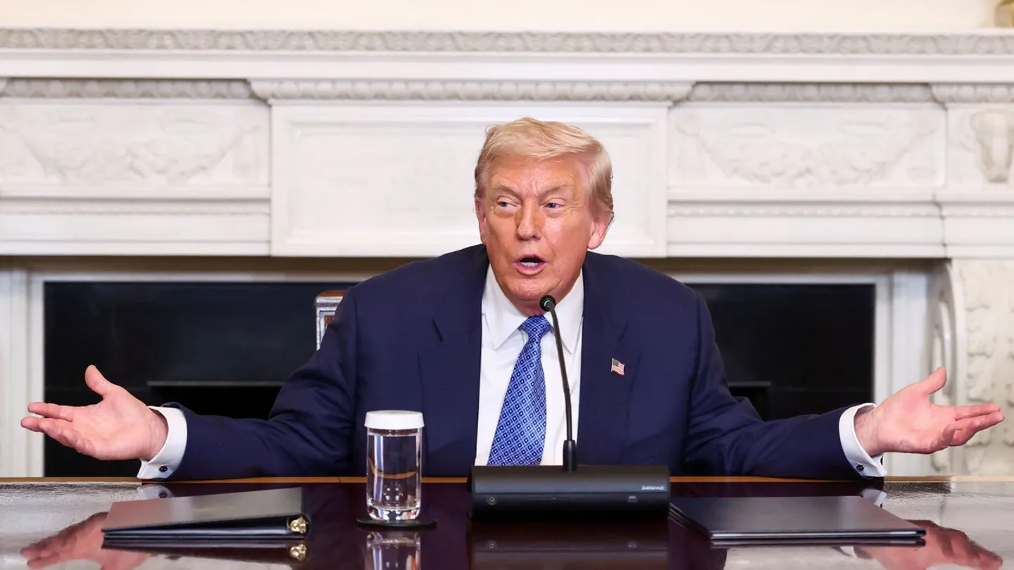 Трамп назначил встречу с Путиным