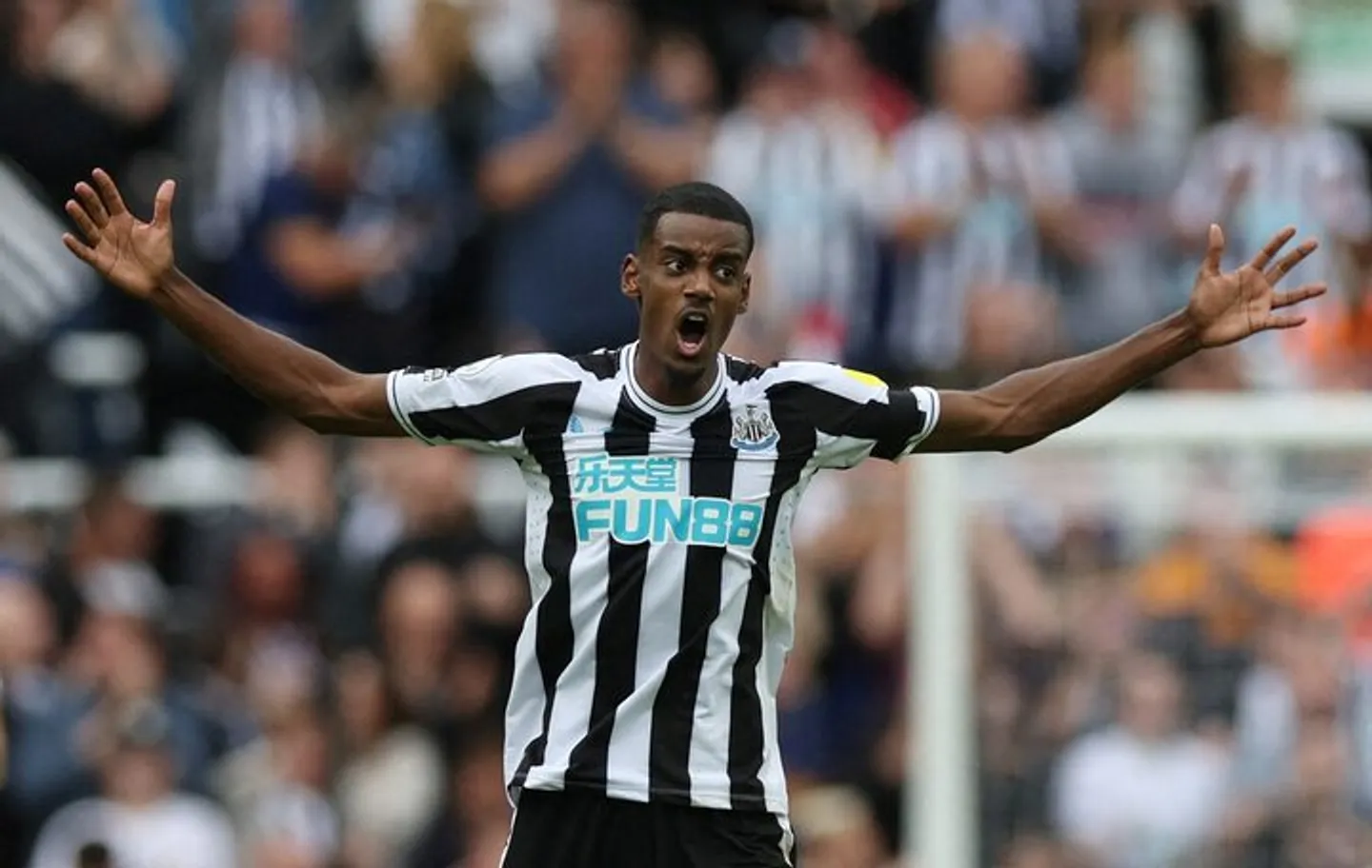 Transferimi më i shtrenjtë në Premier League: Liverpool firmos me Alexander Isak
