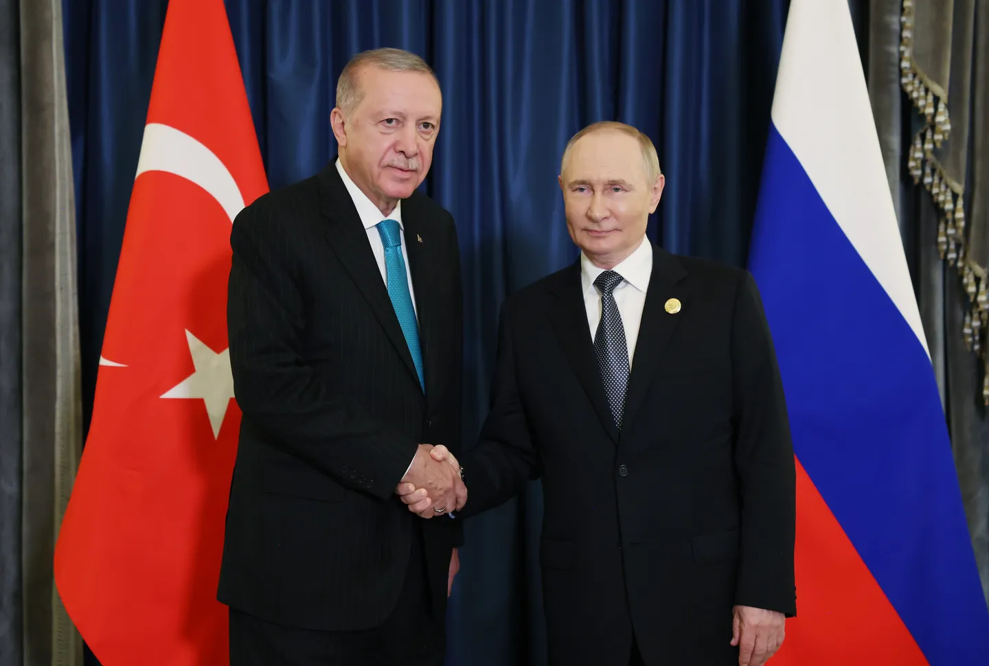 دیدار اردوغان و پوتین در چین؛ تأکید بر روابط دوجانبه، صلح در اوکراین و ثبات در قفقاز