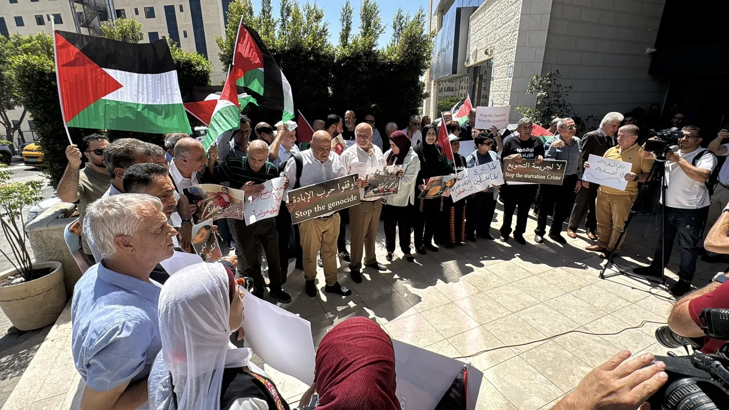 Protestë para misionit të OKB-së në Ramallah kundër urisë në Gaza