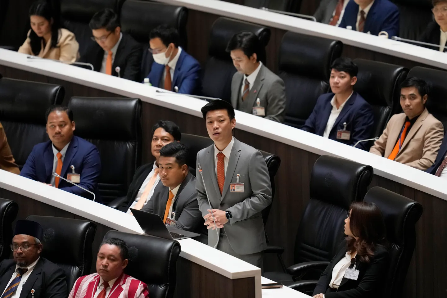 Thai opposition holds kingmaking summit deciding new PM