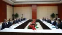 الرئيس أردوغان يلتقي بزشكيان على هامش قمة شنغهاي ويتباحثان القضايا الإقليمية والدولية