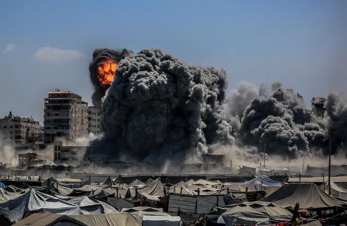 Israël frappe une autre tour à Gaza