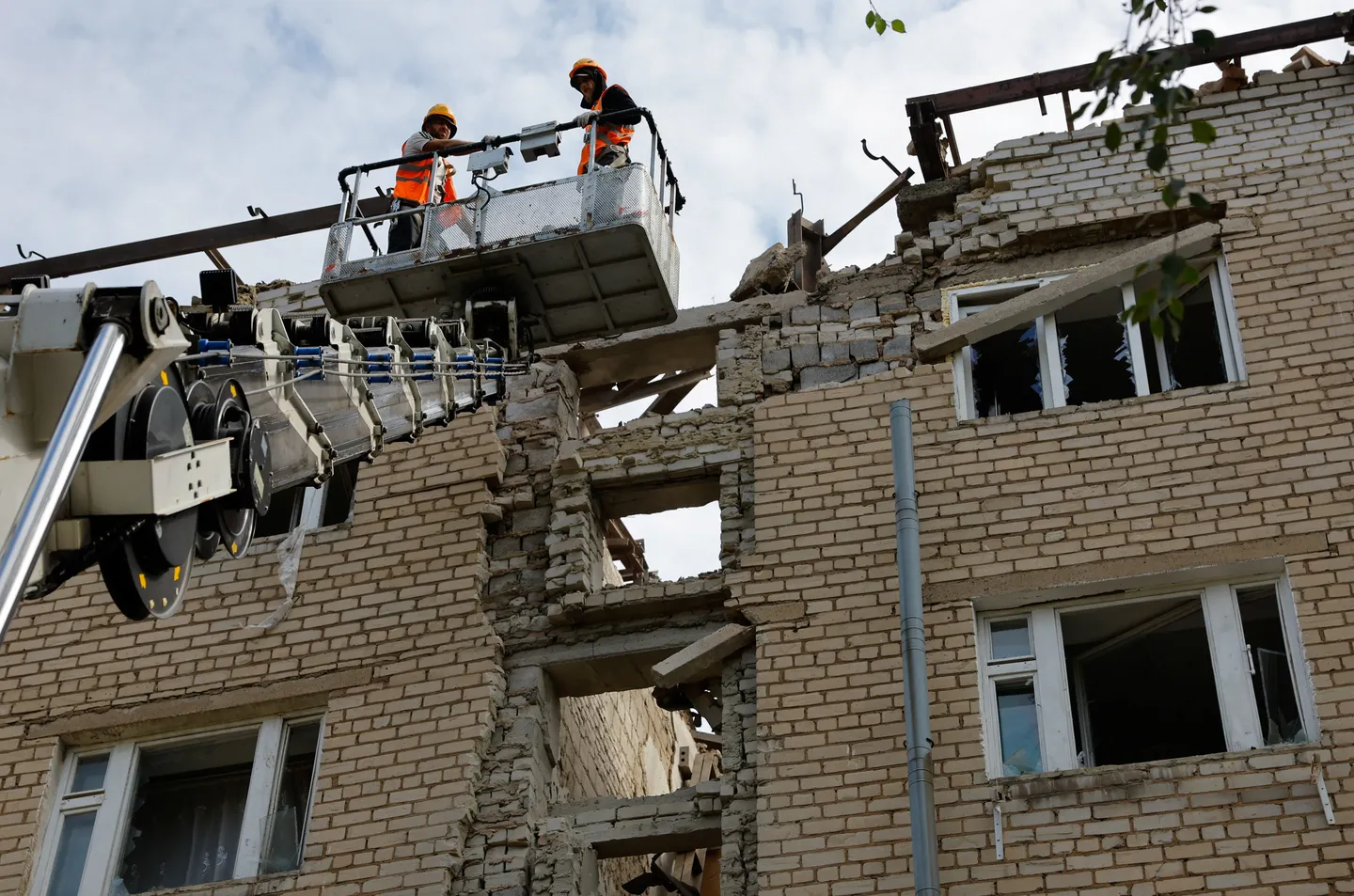 Rossiyaning Donetskka qarshi uyushtirgan hujumi 21 kishi umriga zomin boʻldi