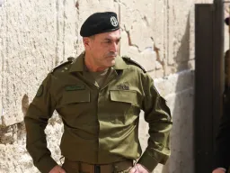 بعد استهداف وفد الحركة في الدوحة.. رئيس الأركان الإسرائيلي يتوعد بمهاجمة قادة حماس في "كل مكان"