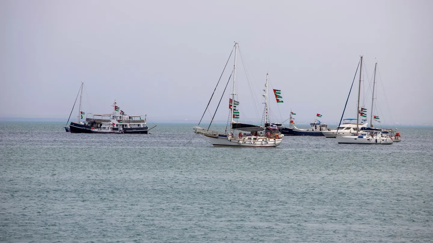 Flotilha Global Sumud com destino a Gaza reporta segundo alegado ataque de drone