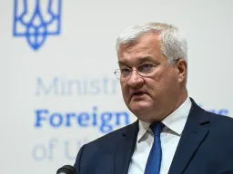 Ucrânia apela à Hungria sobre adesão à UE enquanto ataques russos continuam