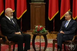 Presidenti Begaj mandaton kryeministrin Rama për krijimin e qeverisë së re