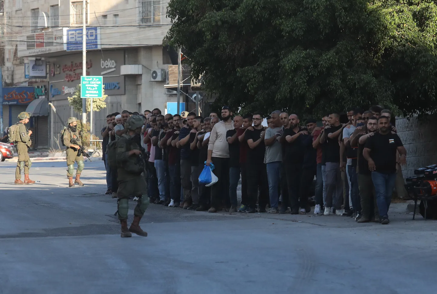 Ushtria izraelite arreston dhjetëra palestinezë në Bregun Perëndimor