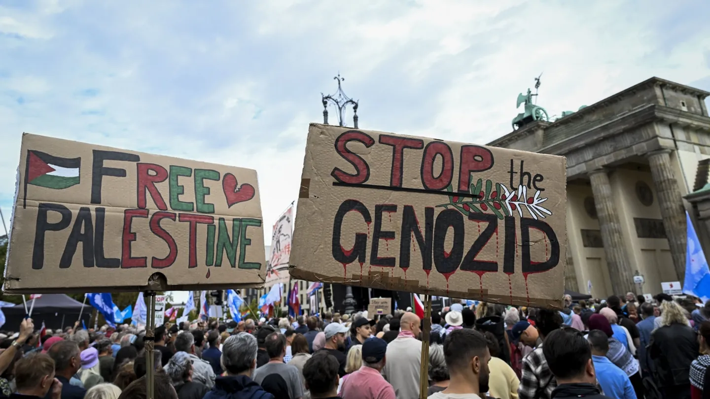 Milhares de pessoas manifestam em Berlim contra o genocídio israelita em Gaza