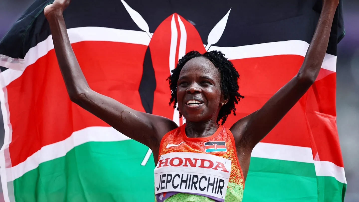 Kenya's Peres Jepchirchir beats Ethiopa's Tigst Assefa to marathon gold
