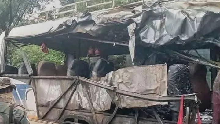 19 women and chidren die for Nigeria wedding bus crash