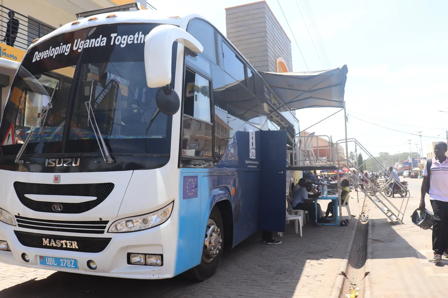 Bunge la Uganda lahoji Mamlaka ya Mapato kuhusu gharama ya ukarabati wa magari