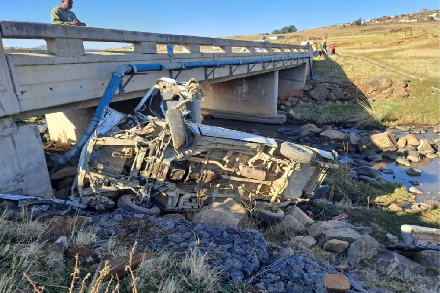 Driver flees after vehicle plunges off bridge, injures over 20 schoolchildren in South Africa