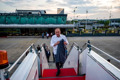 Anwar gesa dunia bersatu pertahan maruah, henti keganasan