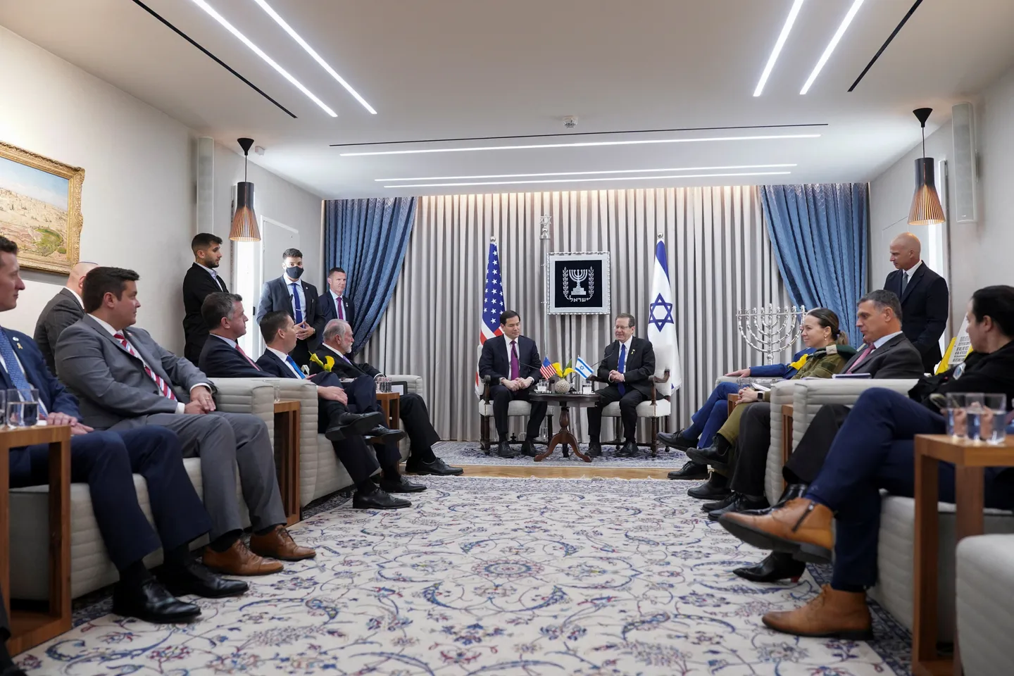 Rubio takohet me presidentin izraelit për të diskutuar sigurinë dhe lirimin e pengjeve
