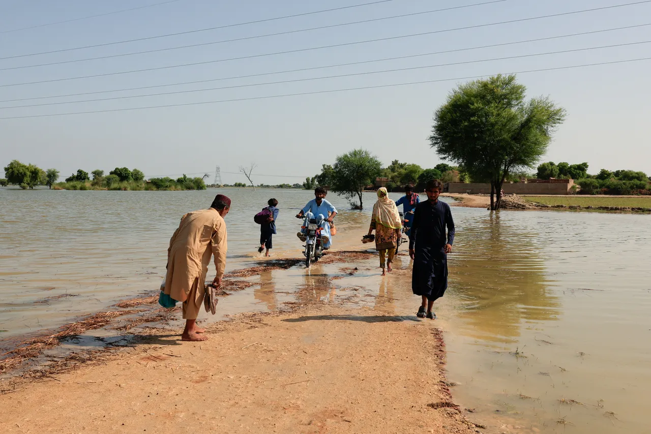 पाकिस्तान: भारत सिंधु जल संधि के तहत अपने जल उपयोग अधिकारों का दुरुपयोग नहीं कर सकता।