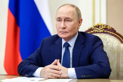 Путин: Русија води праведна битка, се бори и победува