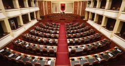 Klodiana Spahiu dhe Agron Gjekmarkaj zgjidhen nënkryetarë të Kuvendit të Shqipërisë