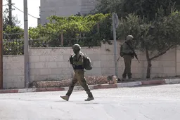 استشهاد فلسطينيين اثنين في قلقيلية برصاص الاحتلال وسط اعتقالات موسعة بمدن الضفة