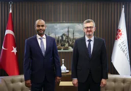 رئيس دائرة الاتصال في الرئاسة التركية يبحث مع وزير النقل البحري الصومالي تعزيز التعاون الاستراتيجي
