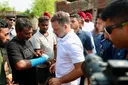 भारतीय विपक्ष के नेता का आरोप है कि पुलिस ने पंजाब के बाढ़ प्रभावित गांव के दौरे में बाधा डाली