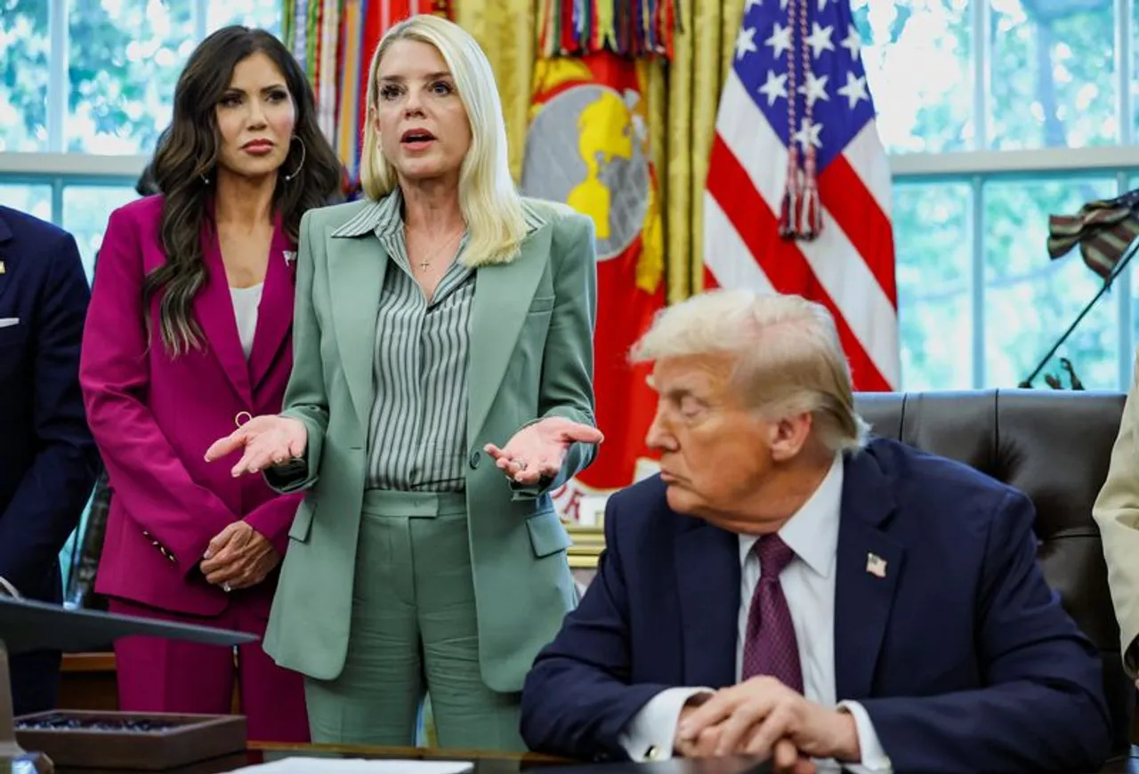 ټرمپ د نیویارک ټایمز پر وړاندې د ۱۵ میلیارد ډالرو د بدنامۍ دعوه وکړه.