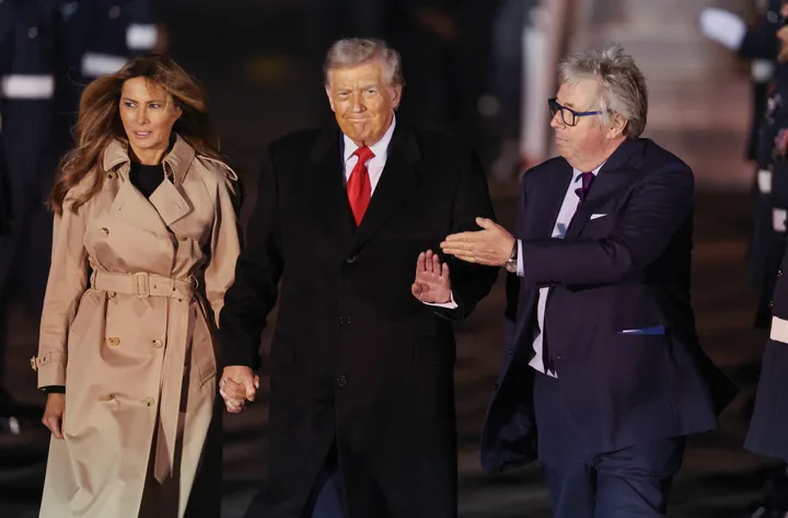 Trump tiba di UK bagi lawatan negara kedua, penunjuk perasaan ungkit hubungan dengan Epstein