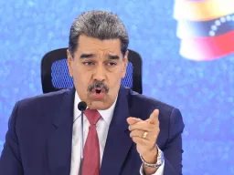 Venezuela pronta para a “luta armada” contra os EUA enquanto Maduro mobiliza 2,5 milhões de soldados