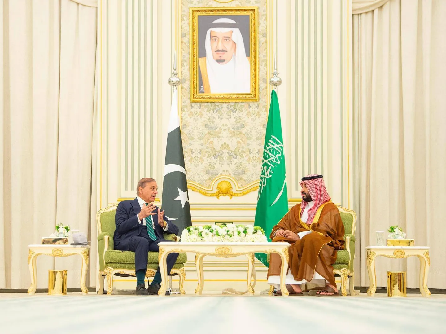 السعودية وباكستان توقّعان اتفاق دفاع استراتيجي مشترك