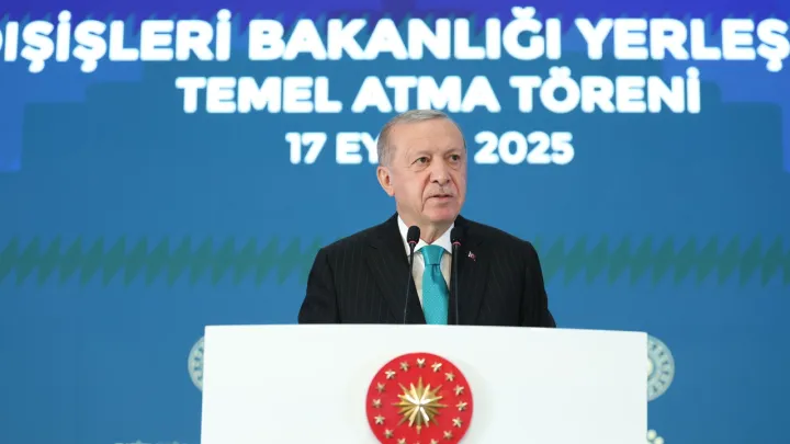 Erdogan: "A Türkiye continuará a ser totalmente solidária com os alvos do banditismo israelita”