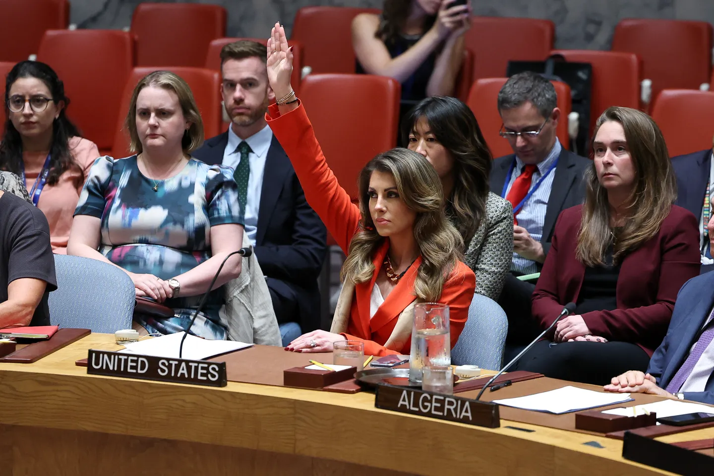 EE.UU. veta resolución de alto el fuego en la ONU mientras Israel redobla ataques en Gaza