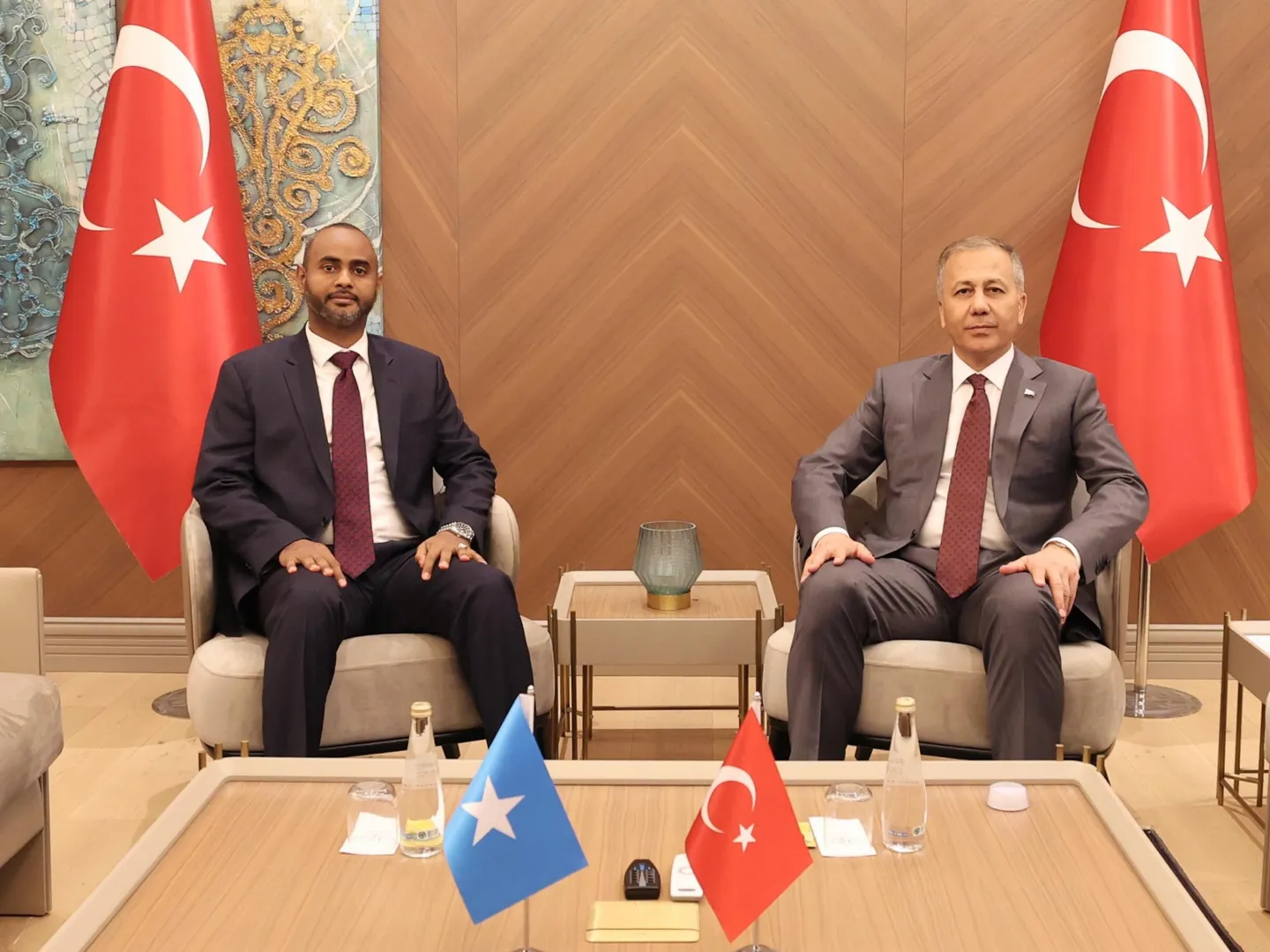 Wasiirrada Soomaaliya-Turkiga oo Istanbul ku yeeshay kulan looga hadlay Iskaashiga Istaraatiijiga ah