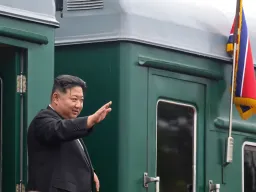 Kim Jong-un viaja para China para participar na comemoração do fim da 2ª Guerra Mundial
