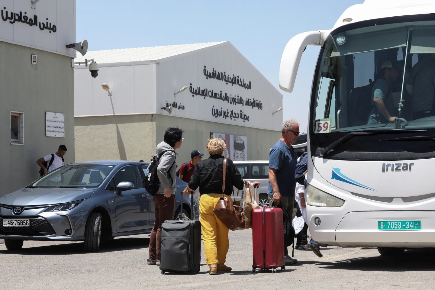 Jordan says border crossing with Israel to reopen on Sunday for travelers