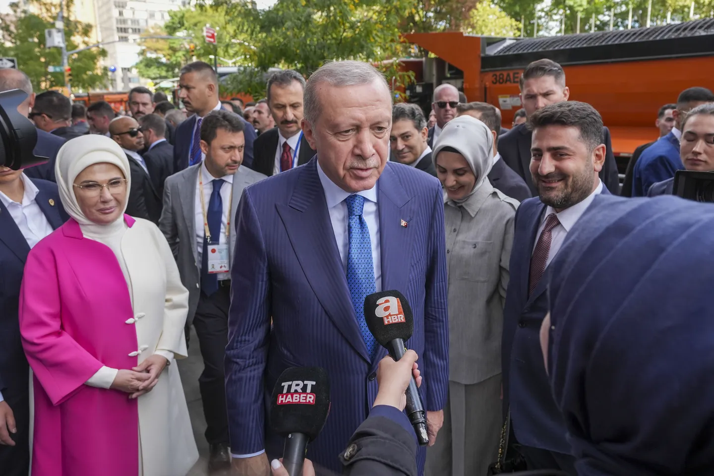 أردوغان يصل إلى نيويورك للمشاركة باجتماعات الجمعية العامة للأمم المتحدة ويؤكد أنه سيلتقي الشرع وترمب
