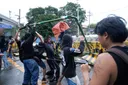 Penunjuk perasaan ditahan dalam pertempuran dengan polis berhampiran Istana presiden Filipina