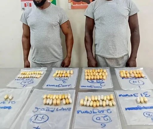 Yadda ‘yan wasu Nijeriya suka yi kashin ƙulli 116 na heroin da hodar ibilis a gaban jami’an NDLEA