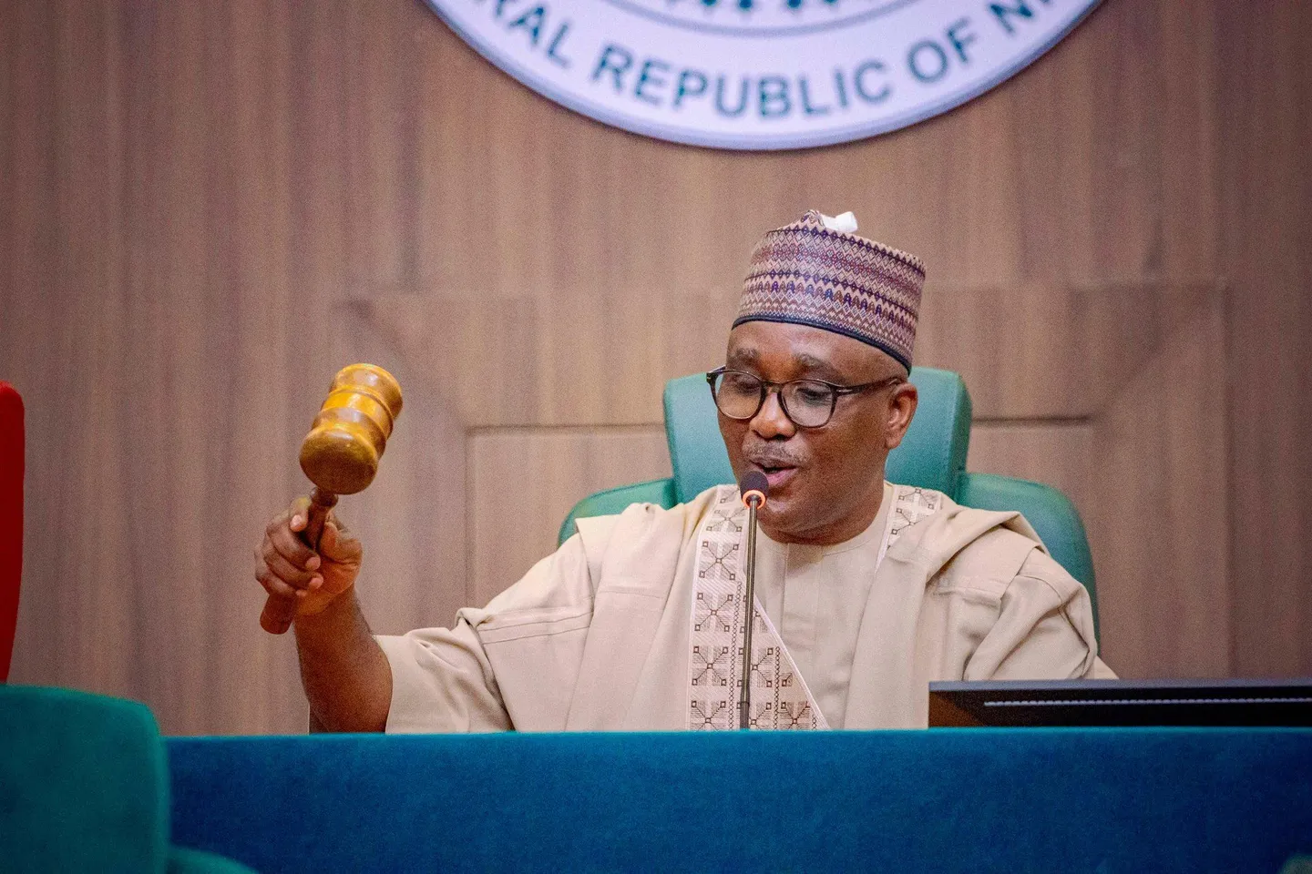 Majalisar Wakilan Nijeriya ta ce tana tare da Tinubu ɗari bisa ɗari domin ciwo wa Nijeriya bashi