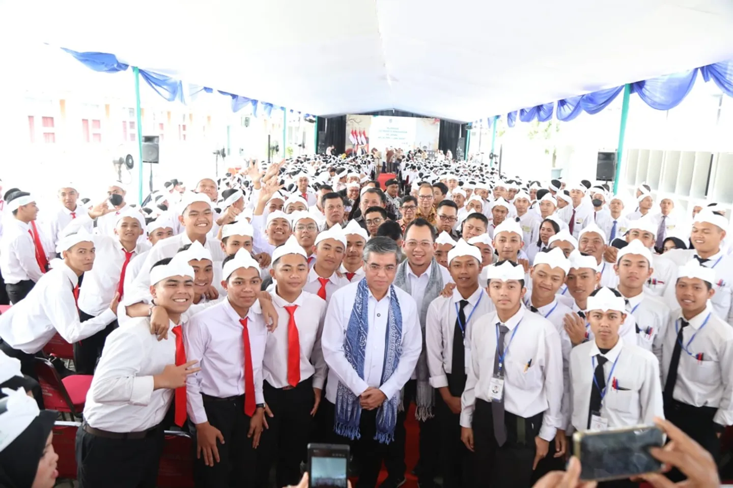 Jawa Barat lepas 1.300 tenaga kerja terlatih untuk program magang di Jepang