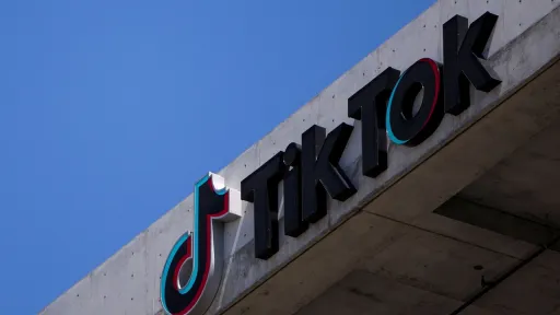 ترمب يعلن أسماء شركاء أمريكيين يعتزمون الاستحواذ على "تيك توك"