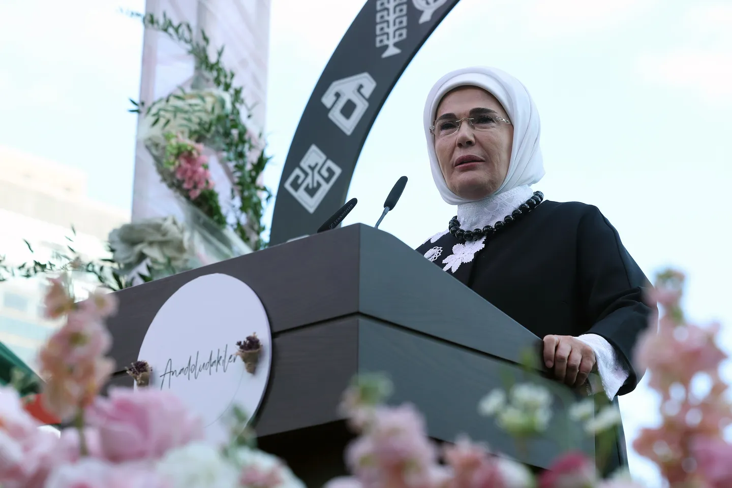 Zonja e parë e Türkiyes prezanton trashëgiminë e Anadollit, bën thirrje për veprim global mbi Gazën