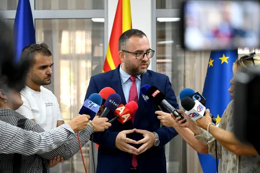 Тошковски: Хибриден напад е факт, институциите работат на случајот