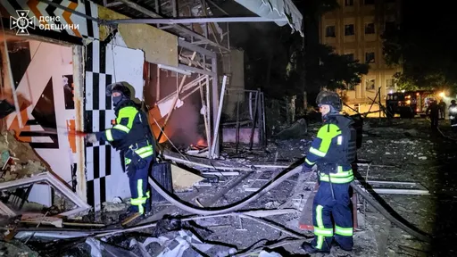 Najmanje jedna osoba ubijena, tri ranjene u ruskom zračnom napadu u ukrajinskoj Odesi