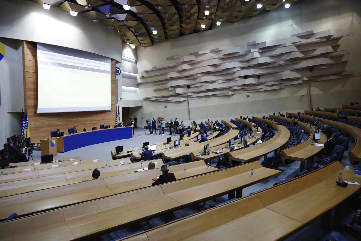 Budžet institucija BiH ponovo nije usvojen, rasprava se nastavlja sutra
