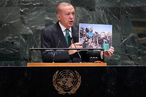 "A niños en Gaza tienen que amputarles las manos sin anestesia”: Erdogan denuncia genocidio ante ONU