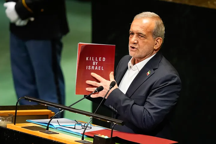 إسرائيل تعلن شن موجة ضربات واسعة على طهران.. وبزشكيان يعتذر عن الهجمات على دول المنطقة ويعلن تعليقها