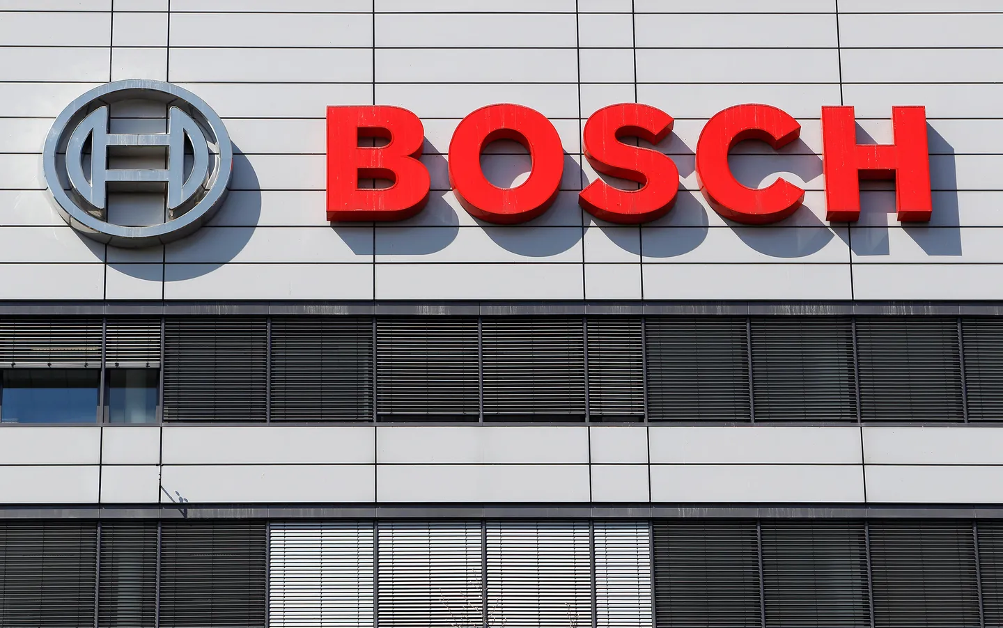 Bosch akan pangkas 13.000 pekerjaan, pukulan besar bagi industri otomotif Jerman yang lesu
