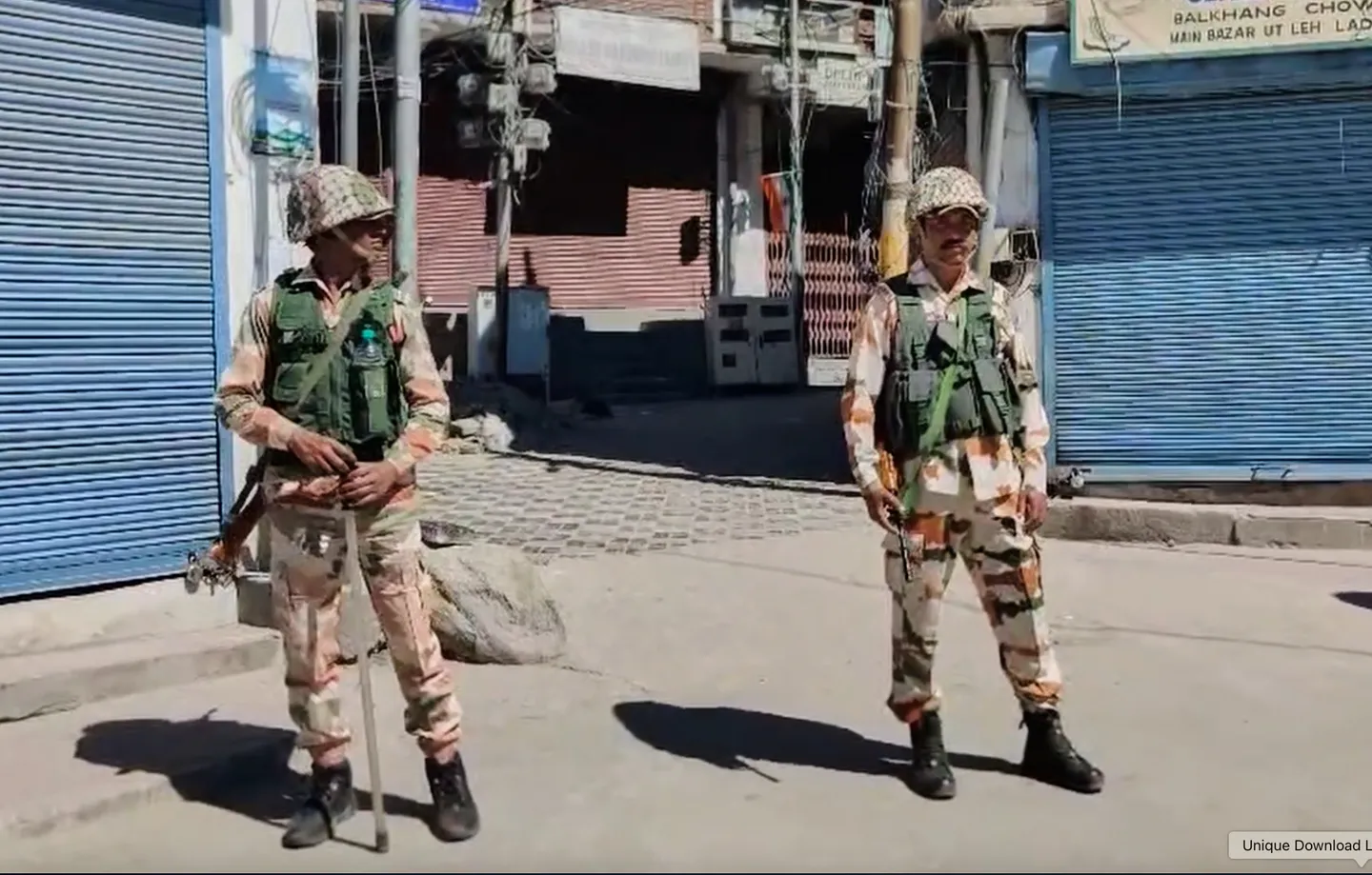 भारत में लद्दाख स्वायत्तता के लिए घातक विरोध प्रदर्शनों के बाद सुरक्षा कड़ी
